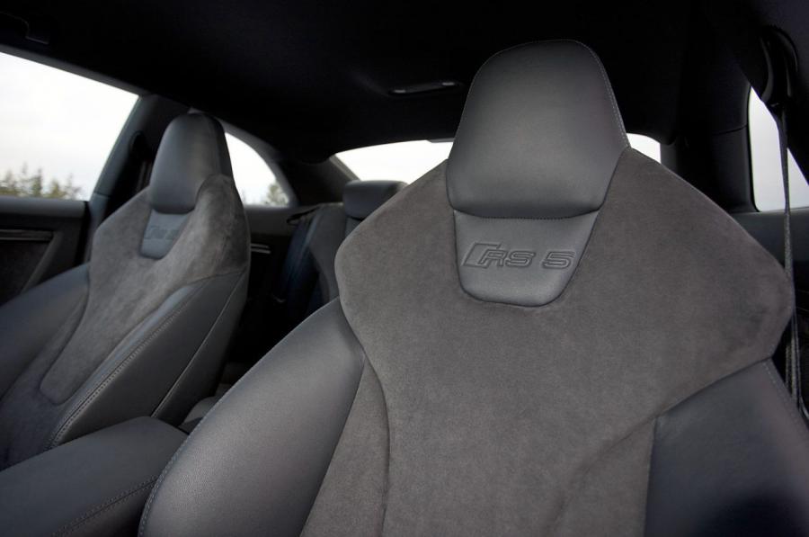 Интерьер Audi RS5 Coupe 2012 года  (WW) (фото 29 из 85)